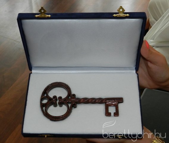 85 éves kórházunk szülészeti osztálya 24